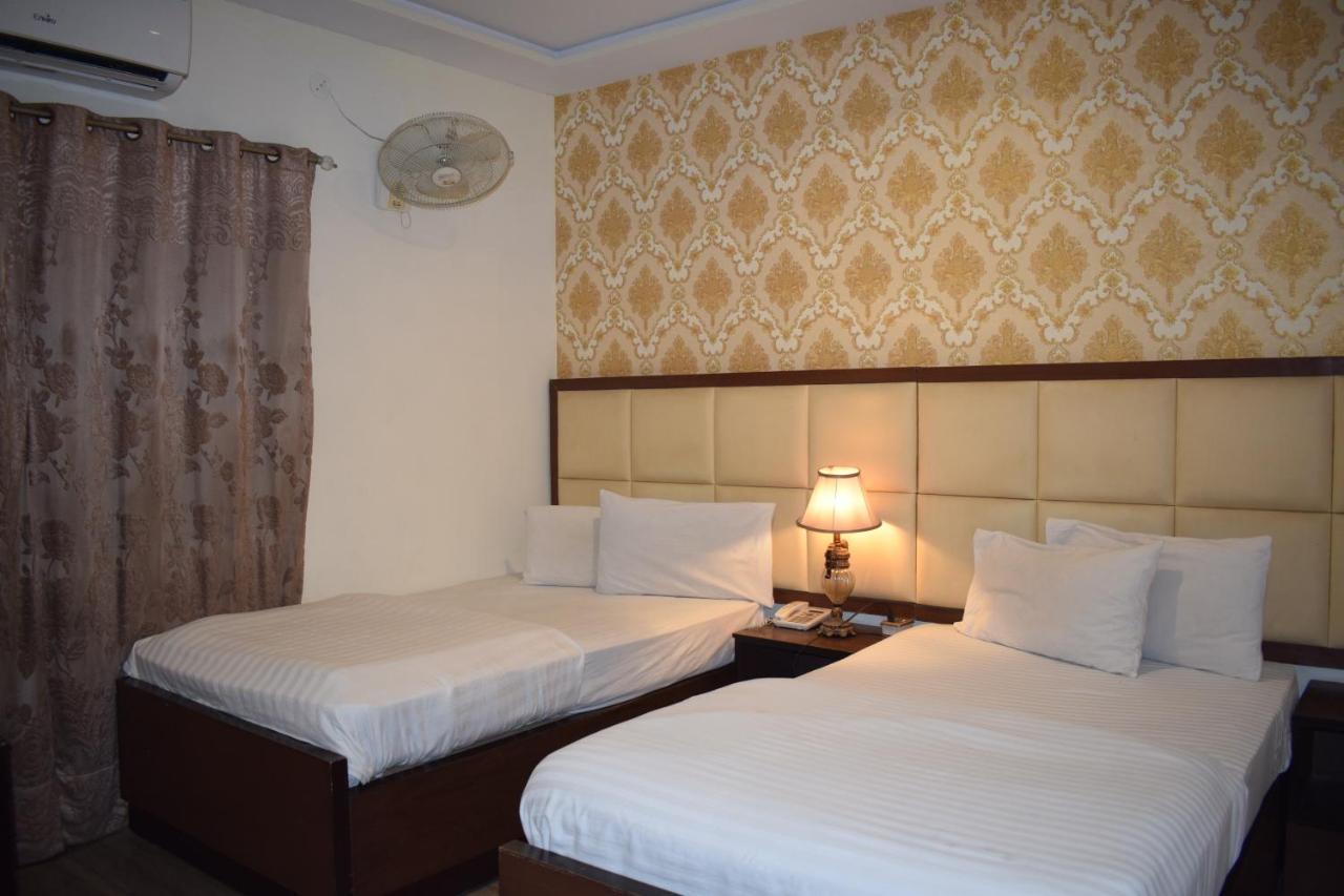 Hotel Pak Continental Multan Ngoại thất bức ảnh