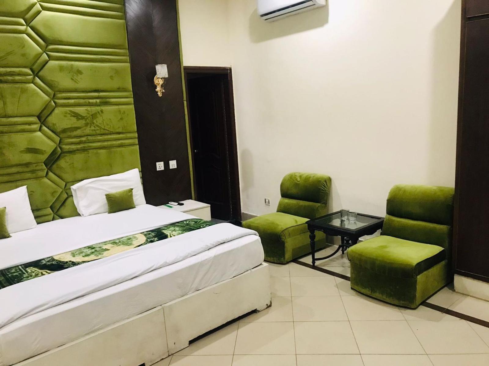 Hotel Pak Continental Multan Ngoại thất bức ảnh