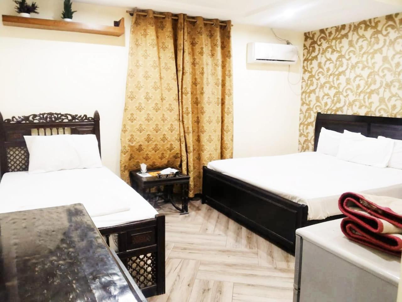 Hotel Pak Continental Multan Ngoại thất bức ảnh