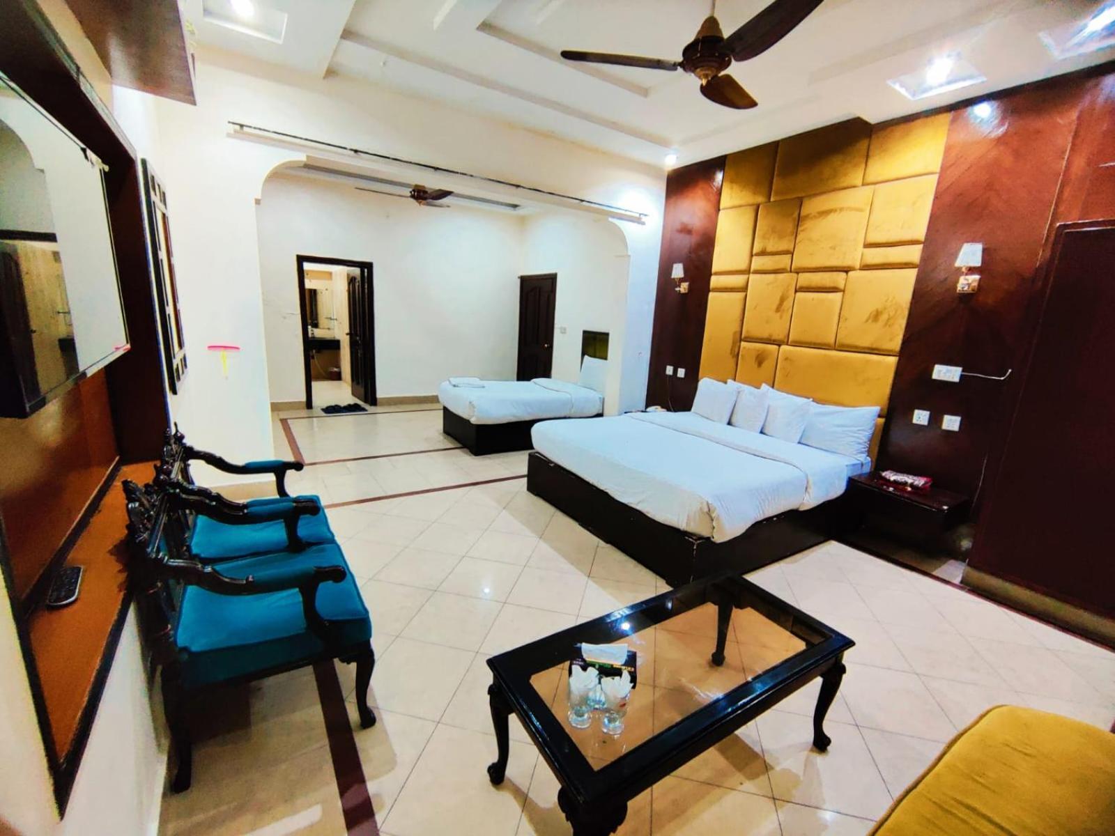 Hotel Pak Continental Multan Ngoại thất bức ảnh